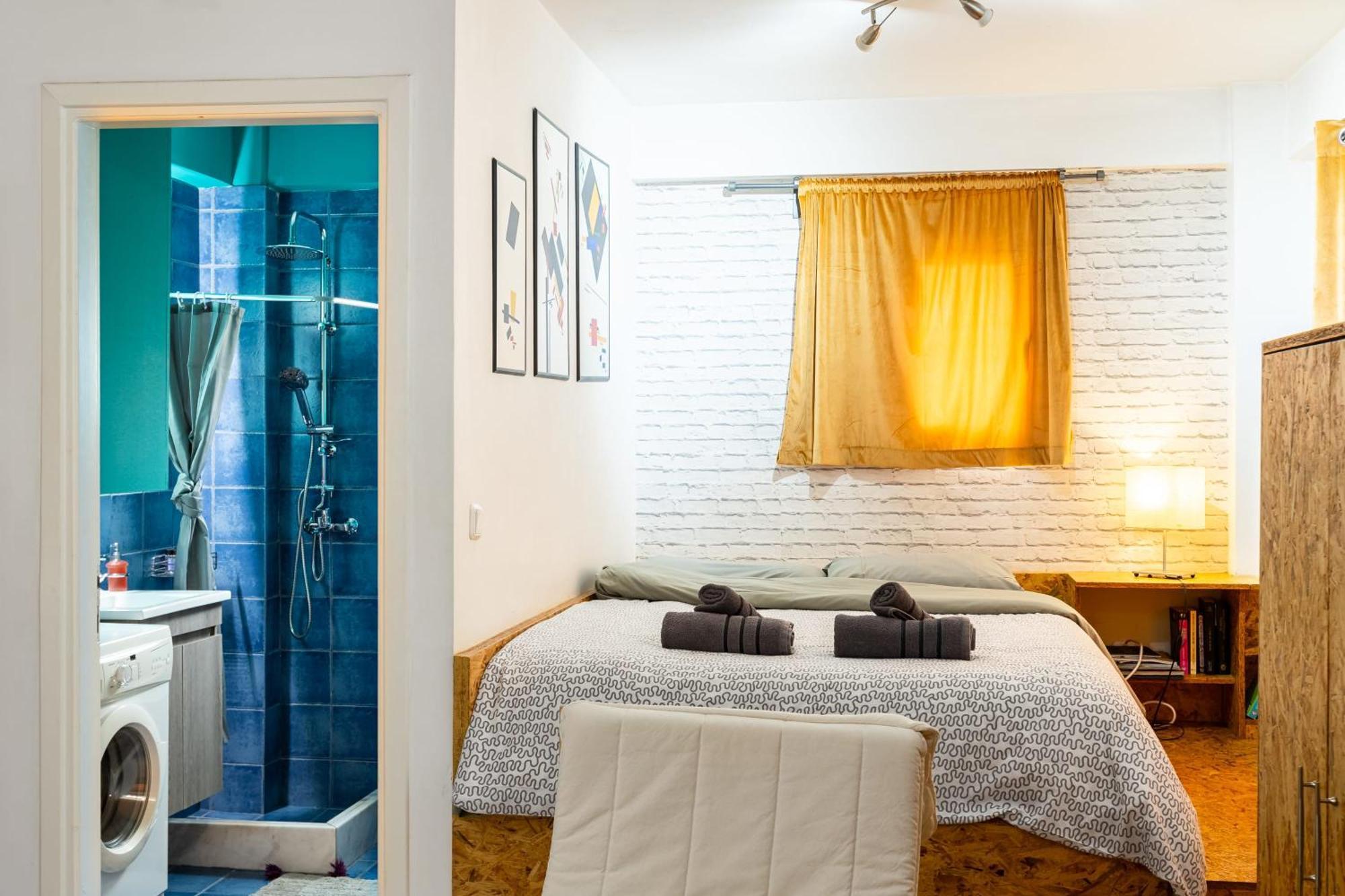 Downtown Central Suite With Private Parking Kalamata Esterno foto