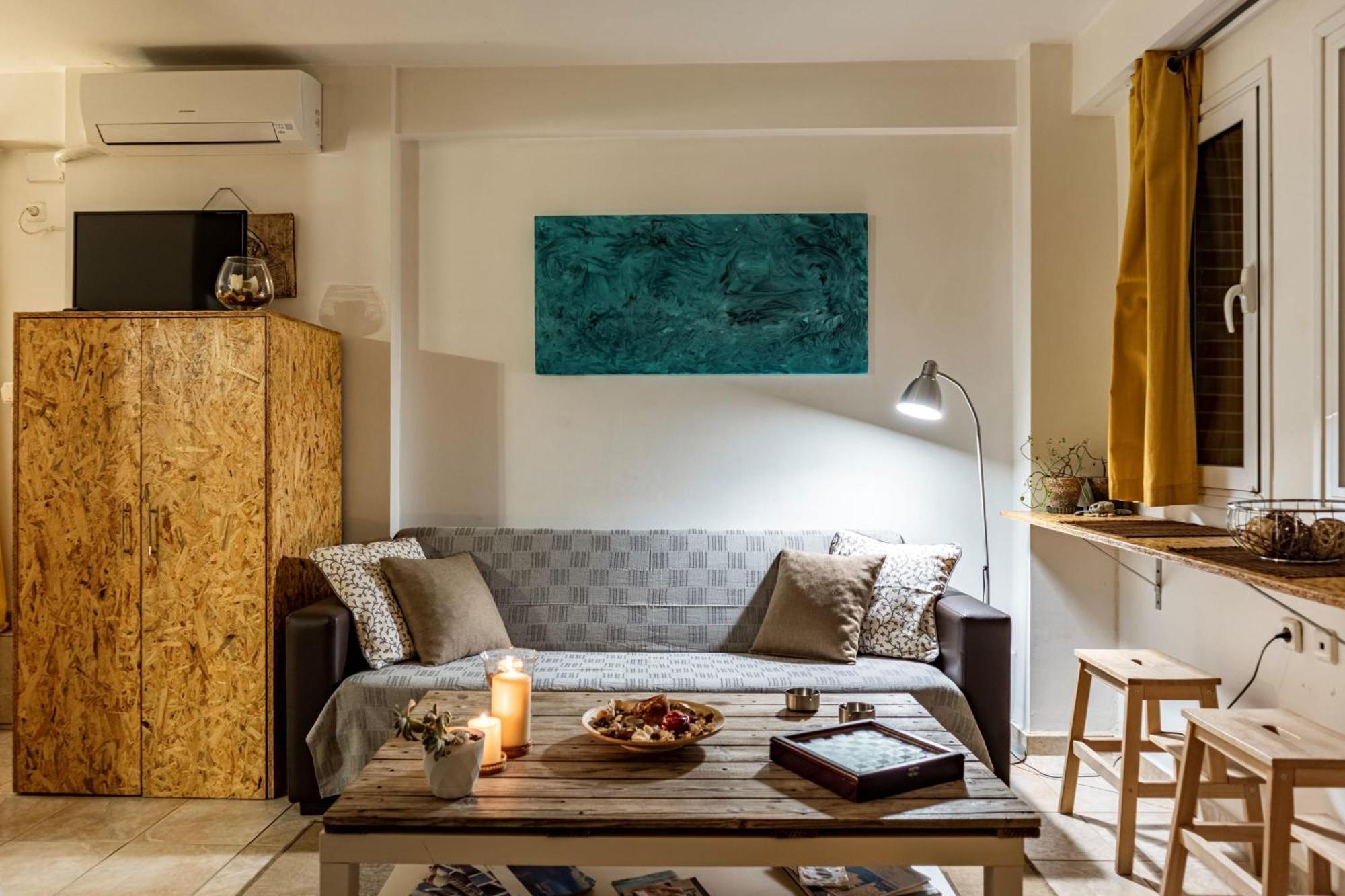 Downtown Central Suite With Private Parking Kalamata Esterno foto