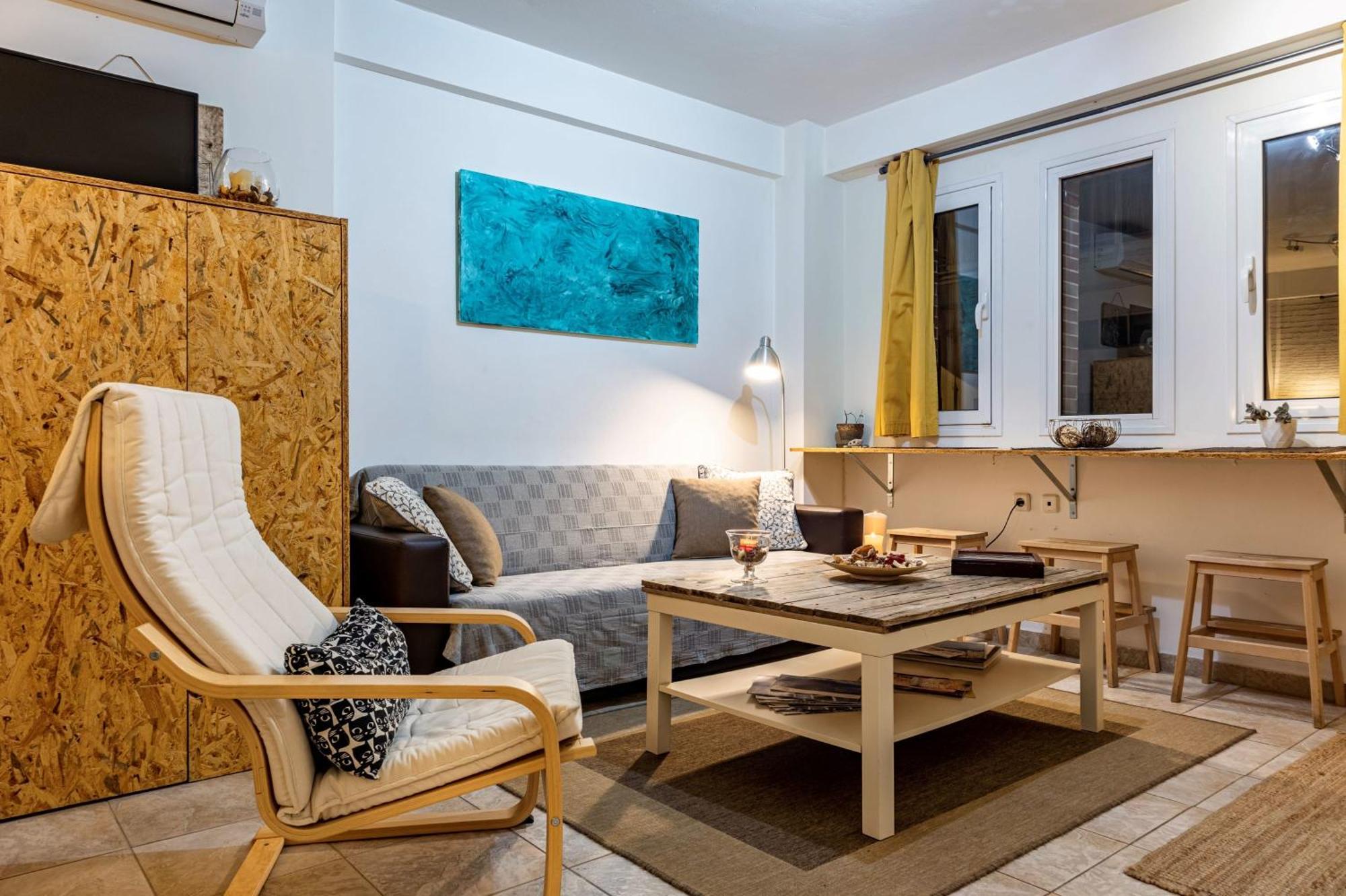Downtown Central Suite With Private Parking Kalamata Esterno foto